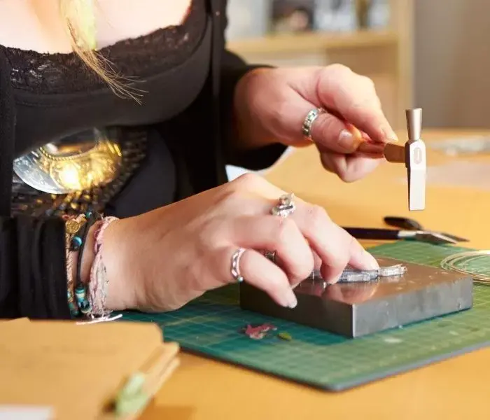 8 Compelling Reasons to Try a Jewellery Making Course